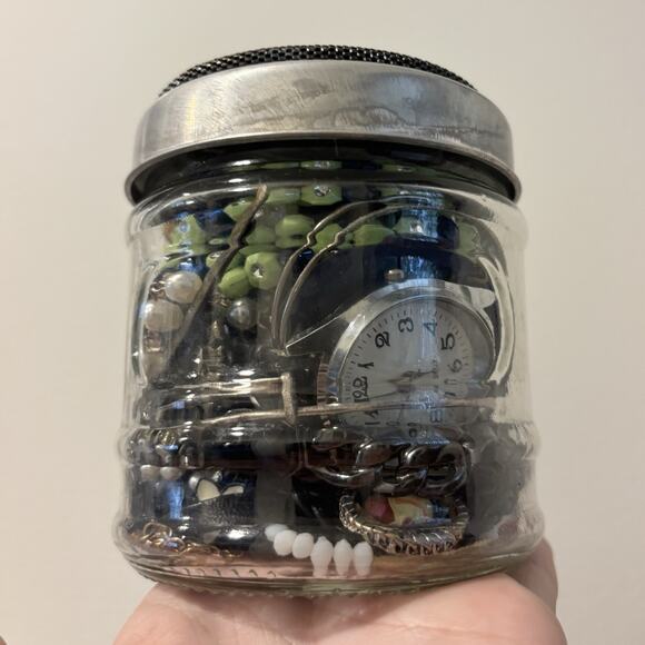 1 Pound Mystery Jewelry Jar 20+ Mixed Lot Costume 2016 Going Out Themed - Picture 3 of 10